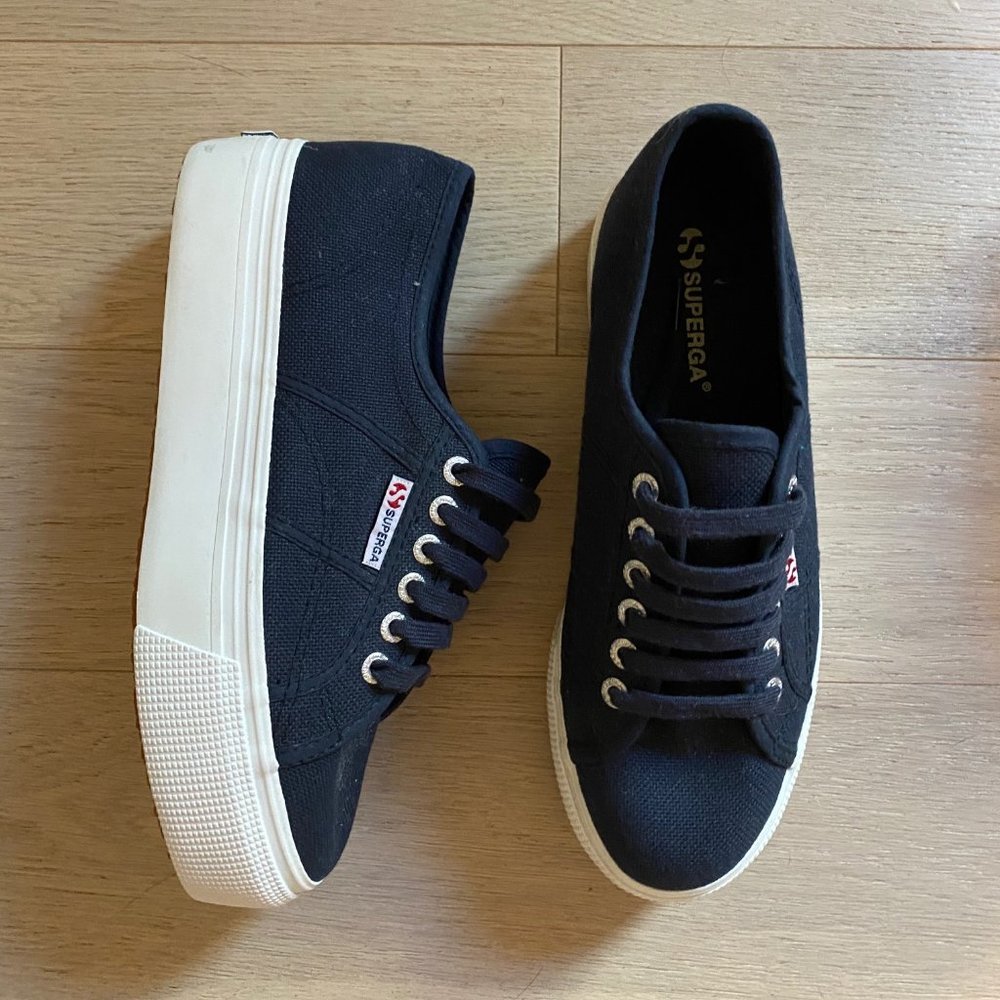 NWOT Superga navy blue platform sneaker 40 9